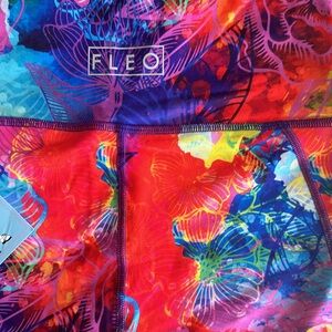 FLEO Multicolor Shorts NWT M